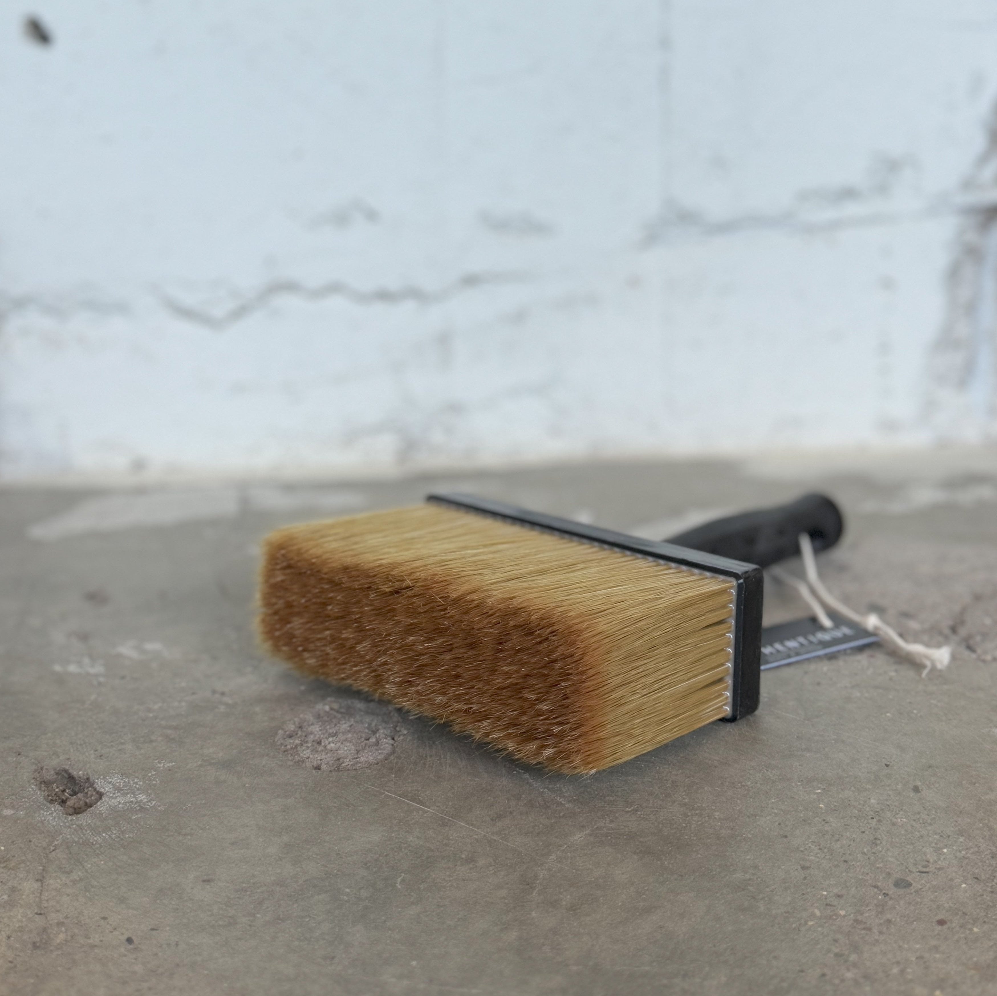 Pinsel in Betonoptik L'Authentique - Traumfarbe